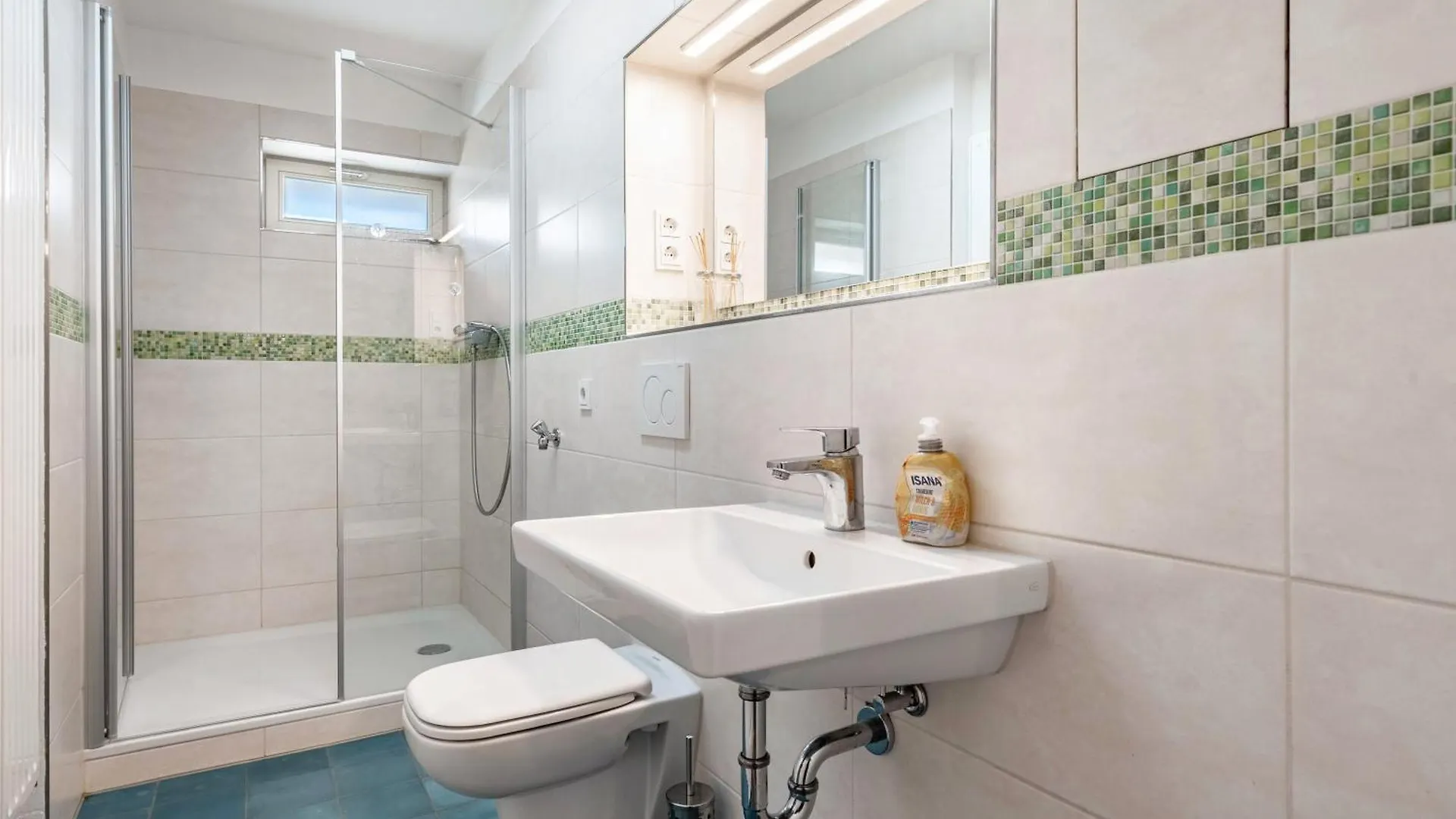 Apartment Ferienwohnungen In Dresden-Wachwitz