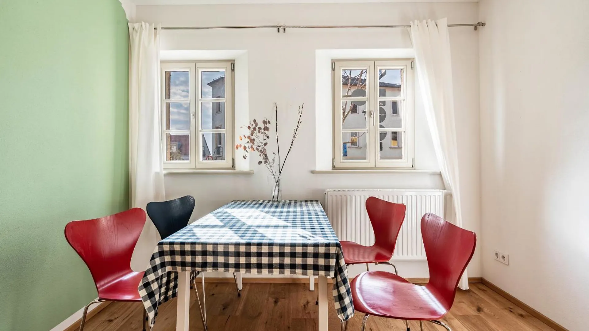 Apartment Ferienwohnungen In Dresden-Wachwitz